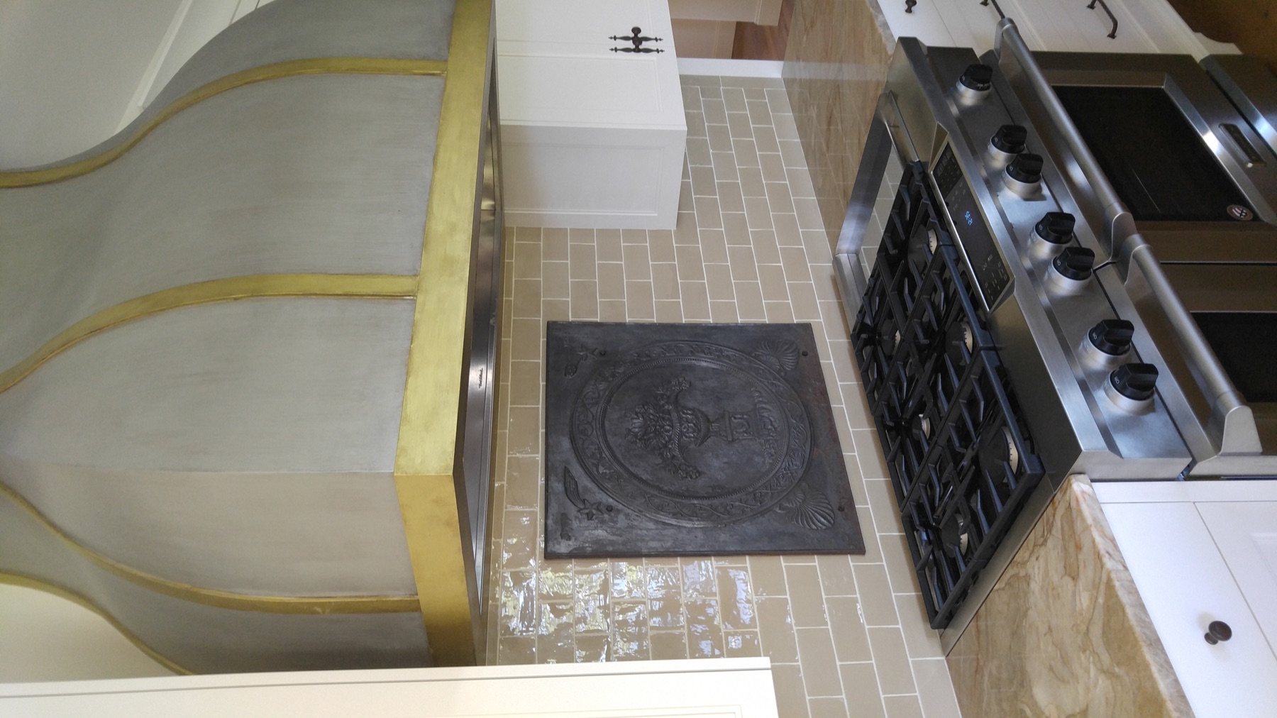 Custom hand-painted range hood by William Meyer, photo 2 of 23