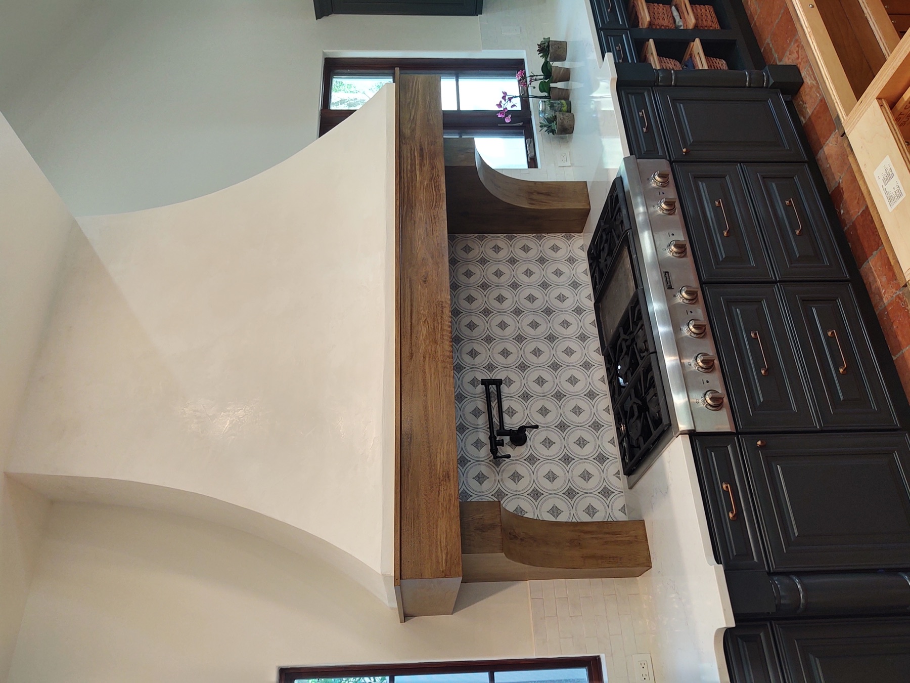 Custom hand-painted range hood by William Meyer, photo 14 of 23