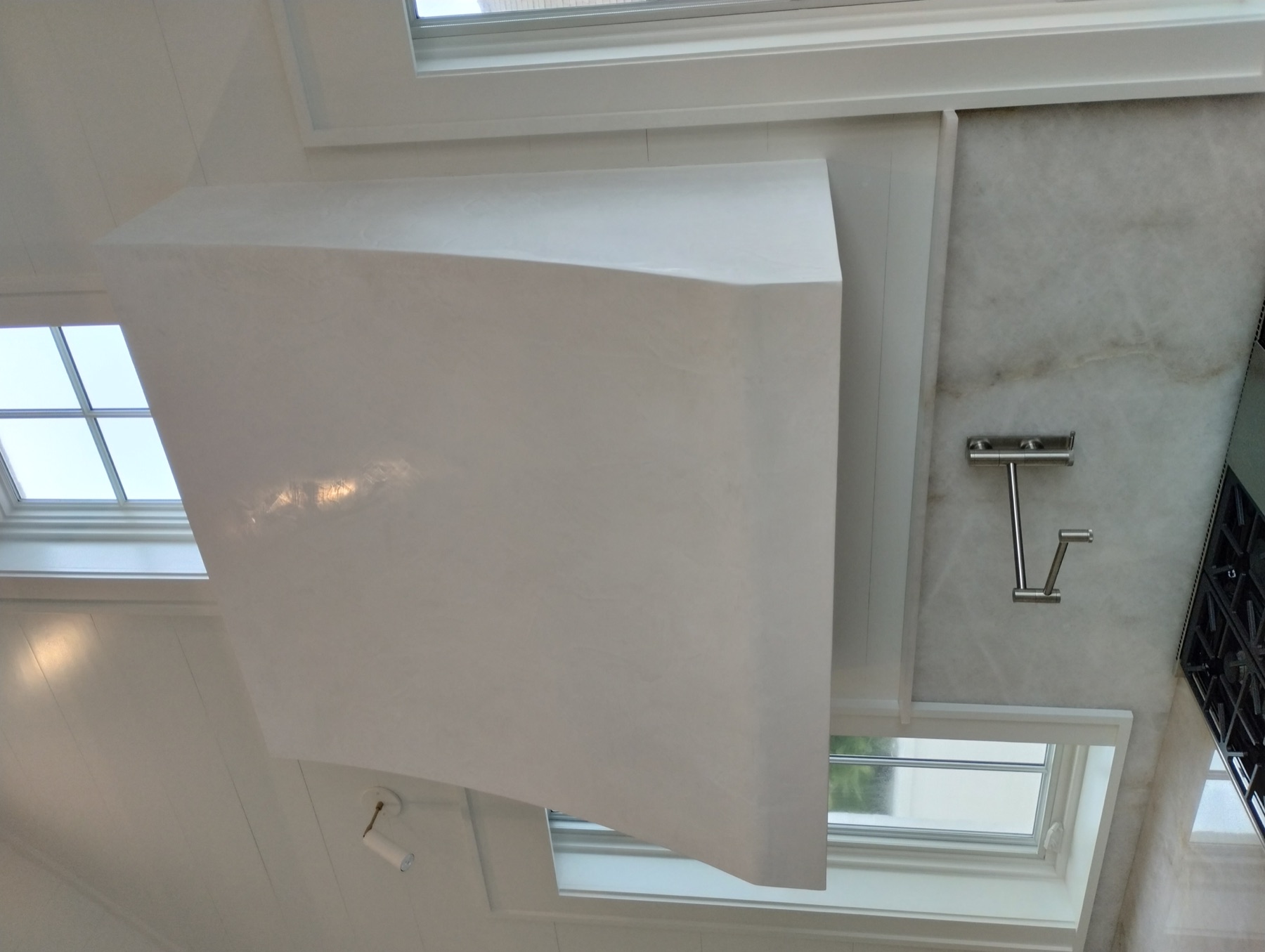 Custom hand-painted range hood by William Meyer, photo 19 of 23